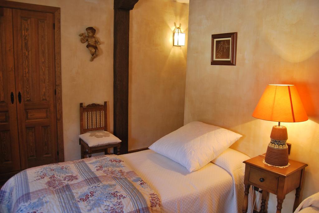 La Casa De San Gil Guest House Atienza Cameră foto